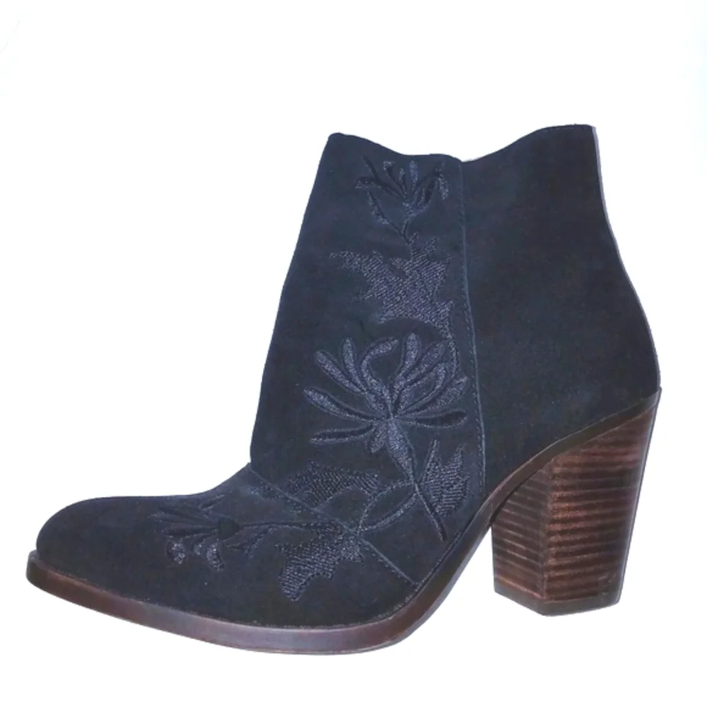 Lucky Brand Black Elenor Bootie 10 NWOT - Picture 2 of 8